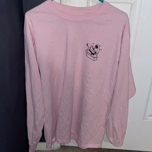 Long sleeve graphic tee size large